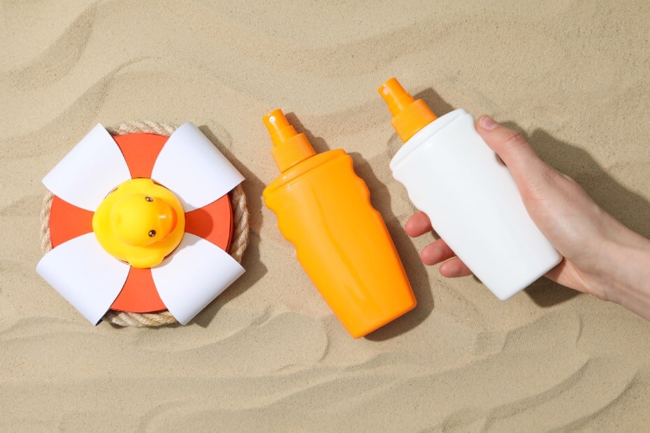 Foriu menciona lo importante que es aplicarte protector solar varias veces al día estas vacaciones.