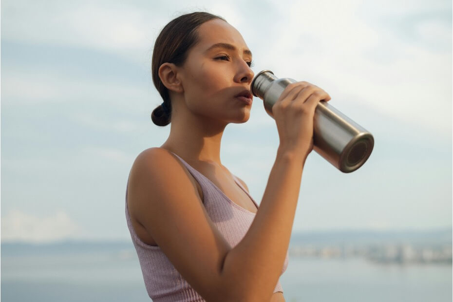 Foriu te recomienda beber agua.