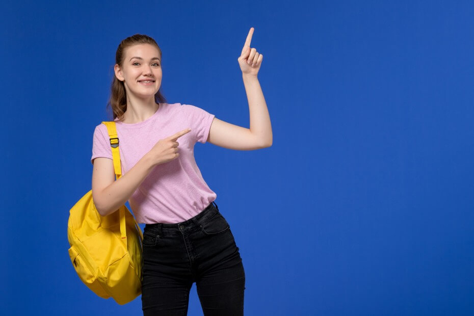 Foriu te recomienda maquillarte en tu regreso a clases.